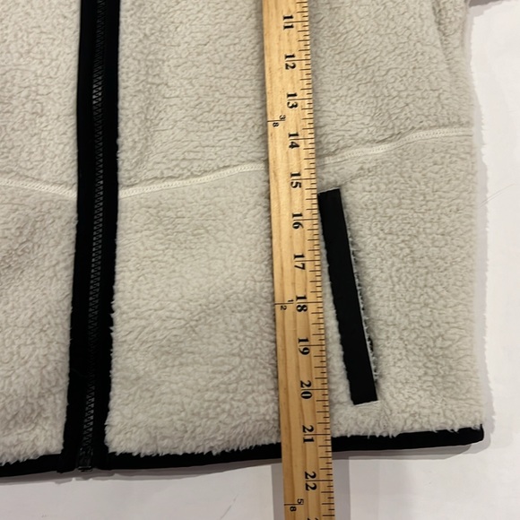 Dunraven Sherpa Crop Women's Light Jacket Off White The North Face size small - Picture 9 of 9